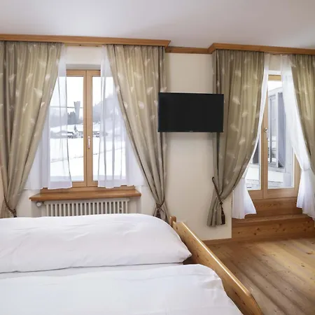 Chalet By Hotel Bad Serneus-3
