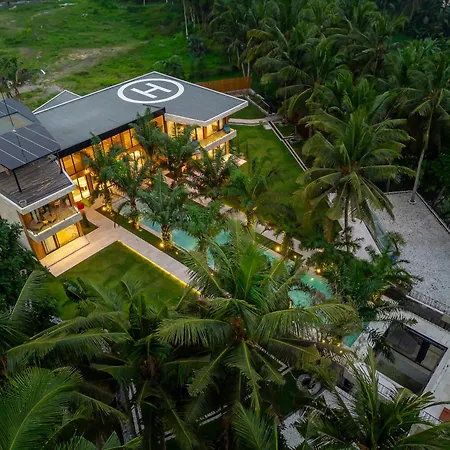 The Nest Of Happiness- Panoramic Jungle Luxury Estate With Helipad And Huge Pool-2