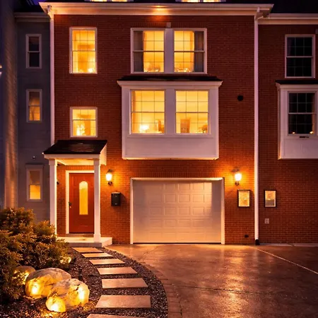 Grand Dc Group Retreat Sleeps 22 6Br 14 Beds 2 Living Rooms Free Parking-2