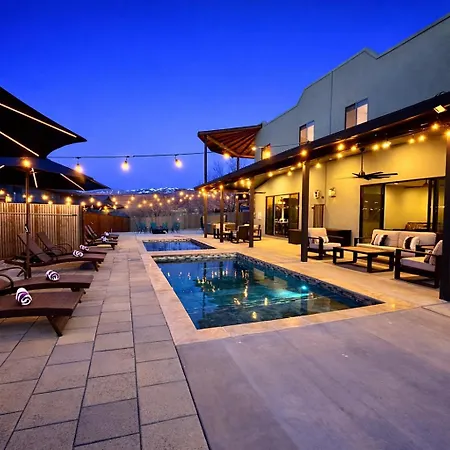 Moab Desert Hideaway 6-Bedroom Luxury Estate With Year-Round Pool & 2 Hot Tubs-2