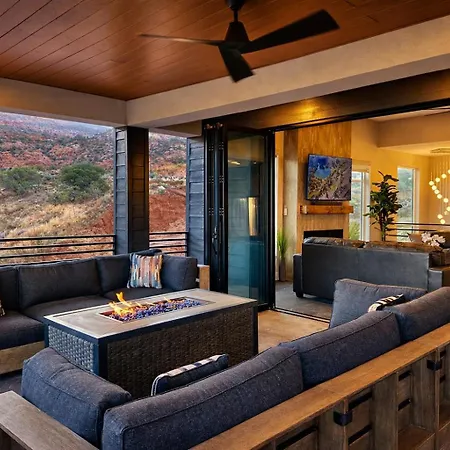 Exclusive Retreats Desert Vista Luxury 6 Bedroom Retreat- Heated Pool Hot Tub-3
