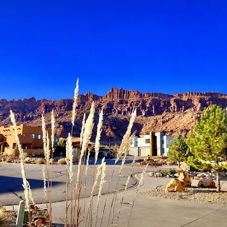 Exclusive Retreats Desert Hideaway 3 Bedroom All Suite Home With Private Pool #2-3