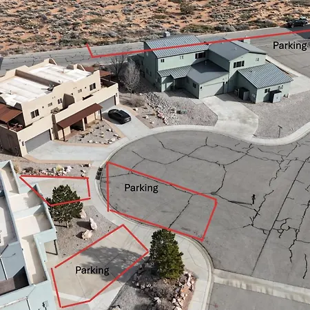 Moab Desert Hideaway 6-Bedroom Luxury Estate With Year-Round Pool & 2 Hot Tubs-3