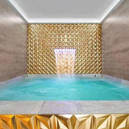 Provenza! Golden Jacuzzi - 5Br Only 1 Block From Lleras-2