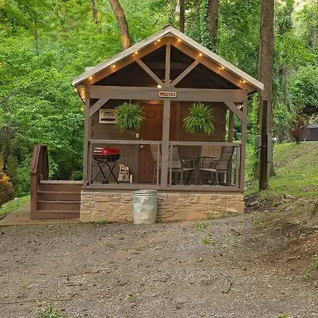 Tiny Cabin Village Private Hot Tub Lynda Cabin-2