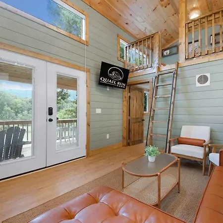 The Red Roost Cabin-2