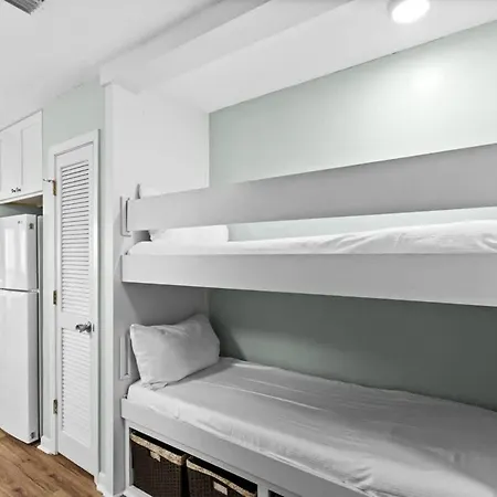 Latitude 29 Unit 19-3