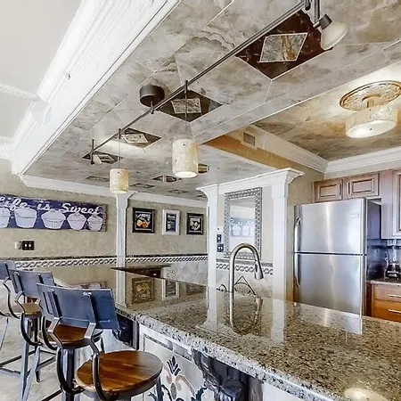 Pelican Beach Resort 1502-3