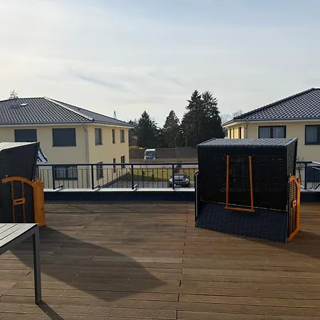 Ferienhaus Strandhaus Sonnenseite links, nur 100m vom Senftenberger See-2