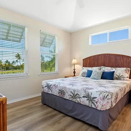 Spacious 2Br Condo With Lanai & Pool-3