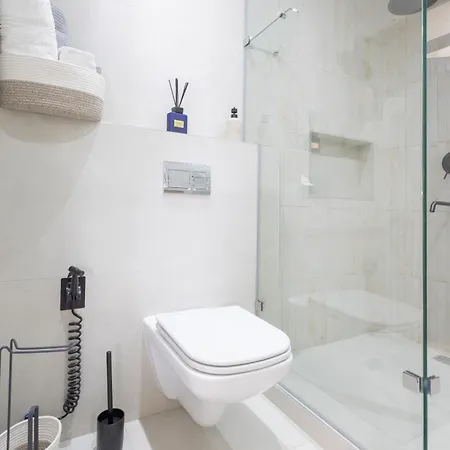 Luxury 3 Bedroom Villa - Sleeps 6-3