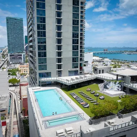 29Th Floor Balcony Studio Miami Skyline Views-2