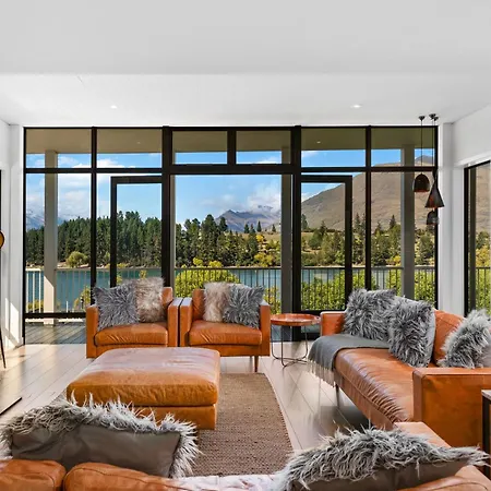 10 The Terrace - Lake Views - Hot Tub-2