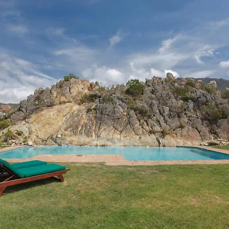 Lux 3Br Weekend Escape Nr Hermanus Pool & Hottub-2