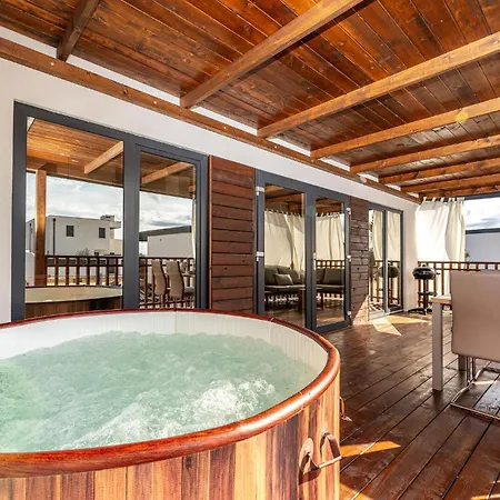 Premium Holiday House 5-2