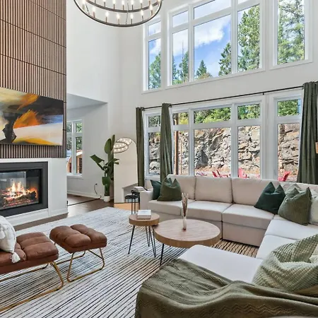 Chic Forest Getaway|Hottub|Sauna|Pooltable|Games - Holiday Home-2