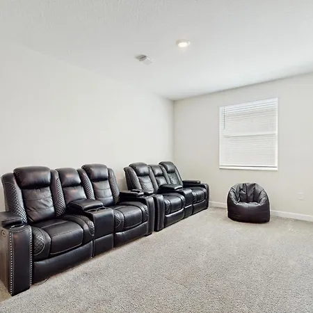 Spacious Family Villa With Private Pool, Spa And Movie Loft-3