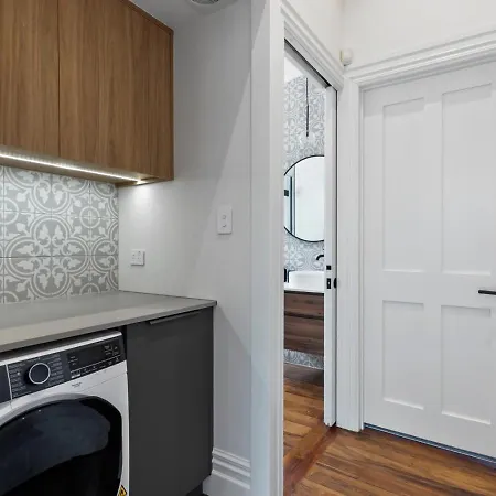 Beautiful Ponsonby Villa With Hot Tub Office And Fireplace-3