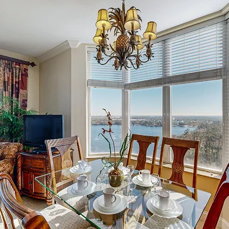 Dog-Friendly Lakefront Condo W/Wifi, W/D, Ac, Resort Amenities, Near Attractions-3