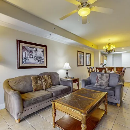 Ideal Lakefront Escape With Lake View, Ac, Wifi, Pool & Hot Tub Near Attractions-2