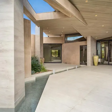 Big Horn Retreat 4 Bed 4 Ensuite Bath Mnt Golf Course Views Epic Backyard.-2