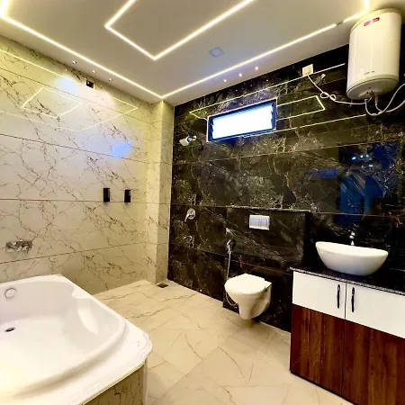 Luxury 3Bhk Villa With Bathtub And Penthouse-2