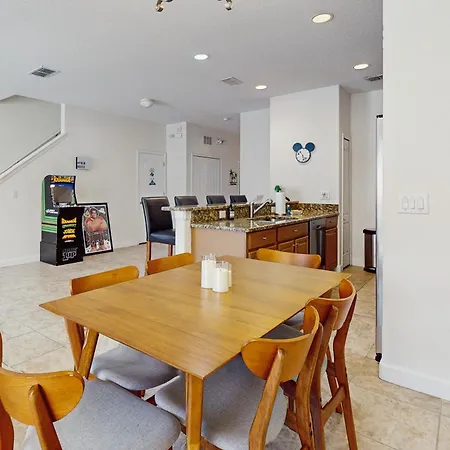 Spacious Townhouse With Private Pool,Resort Amenities, And Tennis Courts-2