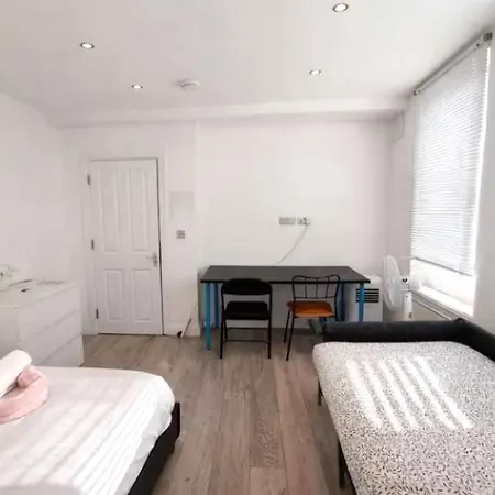 Luxury Rodrigo Residence Home-3