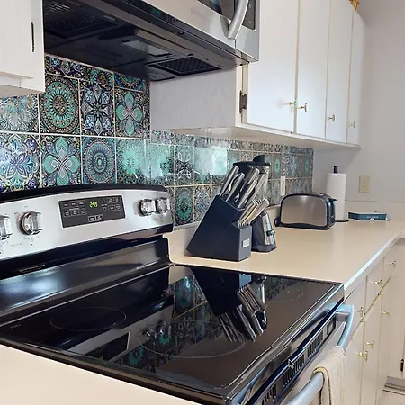 Spacious Home W/Private Pool, Hot Tub & Game Room Near Disney-2