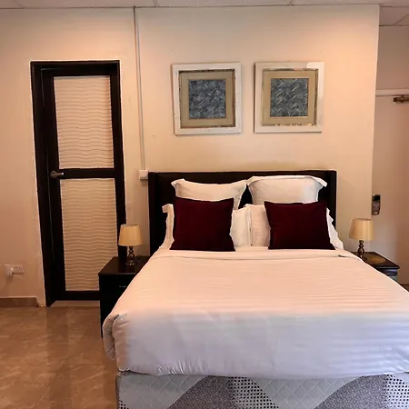 La Belva Court-3