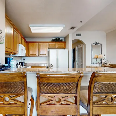 Lakefront Condo With Beautiful Views, Wifi, Central Ac, Shared Pool, & Hot Tub-2