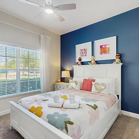 Stylish Townhouse With A Private Pool & Lanai Plus Clubhouse Amenities-3