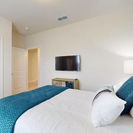 Contemporary Townhouse W/ Private Pool And Resort Amenities, Near Attractions-3