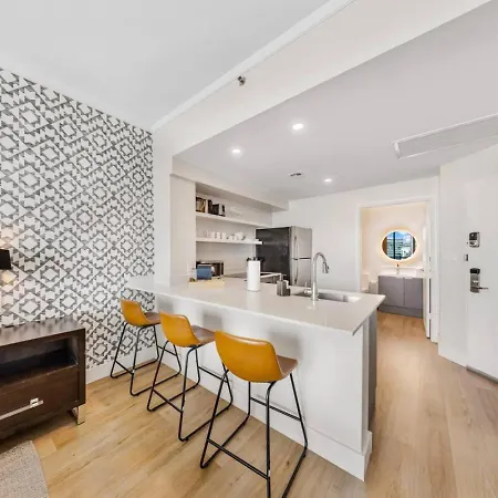 Two King Suites, Heart Of Coconut Grove-3
