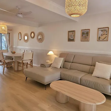 Noosa - Private Villa - Tropical Resort-3