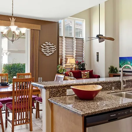 Townhouse With Pool & Golf Course Views-2