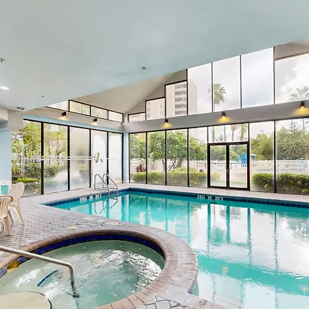 Spacious Condo With A Kitchenette, Ac, Pools, Hot Tubs, Tennis, & Gym-2