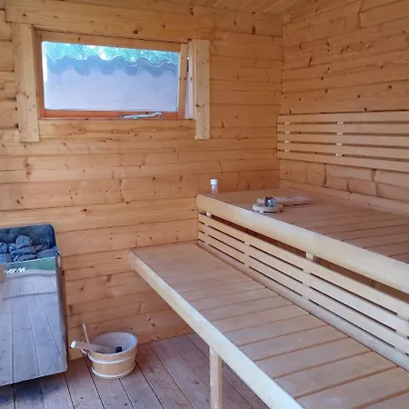 Ma-Bebe Summer Playhouse - Jacuzzi, Sauna, Playground, Lake And Woods --- 1 Or 2 Families Welcomed --- Nb-Events And Outside Guests Are Not Allowed-2