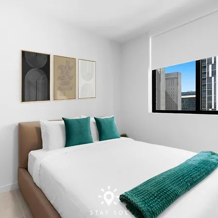 Rooftop Paradise And Modern 1Br With City Views-3