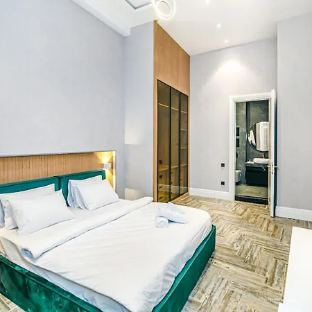 7 Bedroom Luxury Apartment In Nizami Street-2