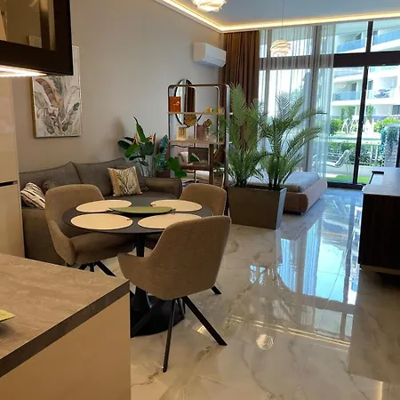 Allure Apartment Panoramicsea View,Pool & Spa,Free Parking,Varna-2