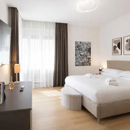 Elegantis Aventino Charming Flat With Private Terrace - Colosseo, Metro And Circo Massimo Nearby-3
