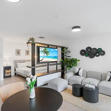 High-Rise Condo In Downtown Miami-2