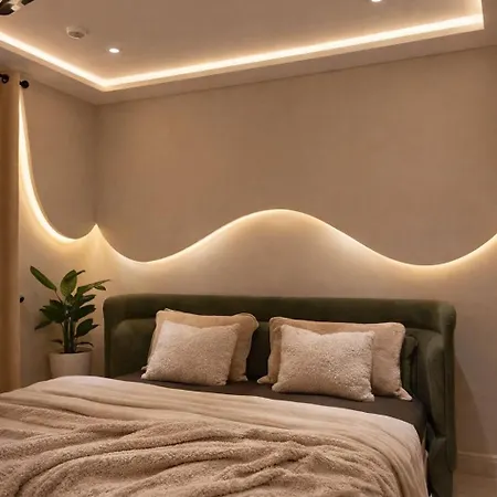 Wavy Designer Apartment Mm Alam Road-3