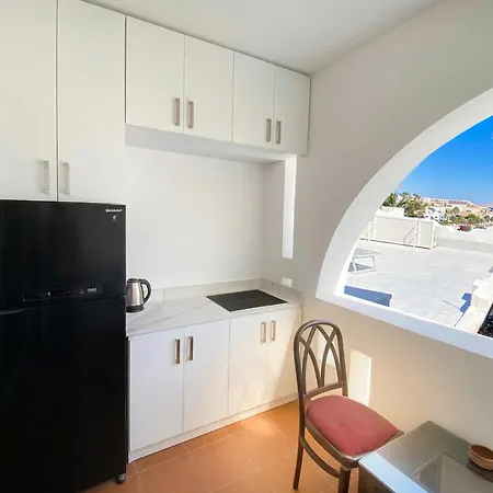 Sea View Studio - Sharm - Beach & Pools - Sleeps 4 - 2 Beds And 2 Sofa Beds-2