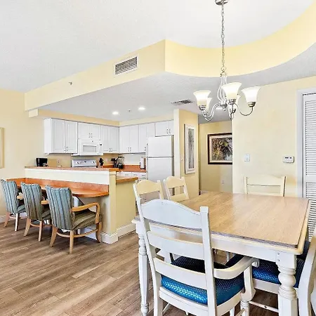 Oceanfront 2Br Resort Retreat With Beach Access-3