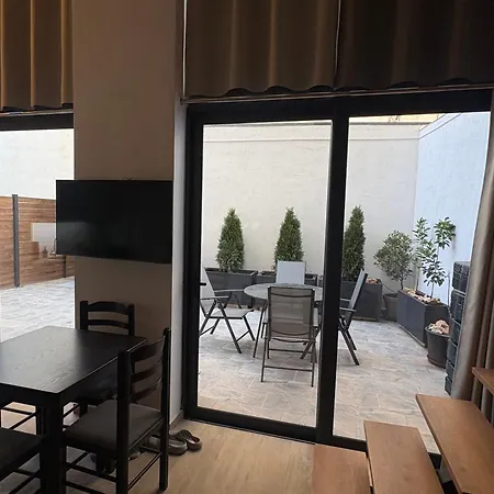 Goldapartment-3
