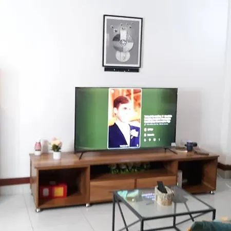 Becky Stay 1 Bedroom Near The Airport-2
