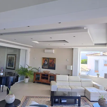 Luxury Seaview Apartment-3