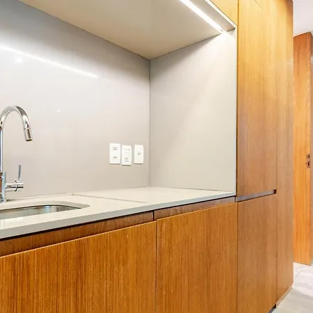 Apt In Leblon With 24-Hour Security, 2Br And Balcony-2
